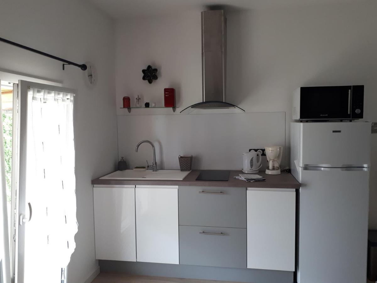 Gite Amanala Poitou Saint-Genest-d'Ambiere Esterno foto